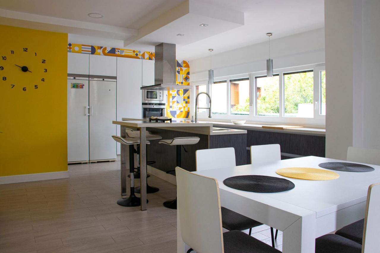 Villa CASA FEITIÑA: vistas al mar, moderna y funcional Illa de Arousa Exterior foto